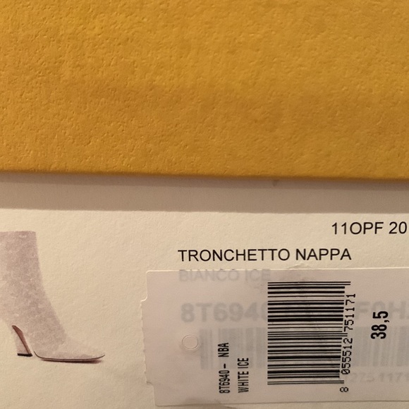 FENDI FFREEDOM CALF LEATHER 105 BOOTIES IN WHITE WITH CONTOURED HEEL SIZE 8 1/2 - Picture 15 of 15